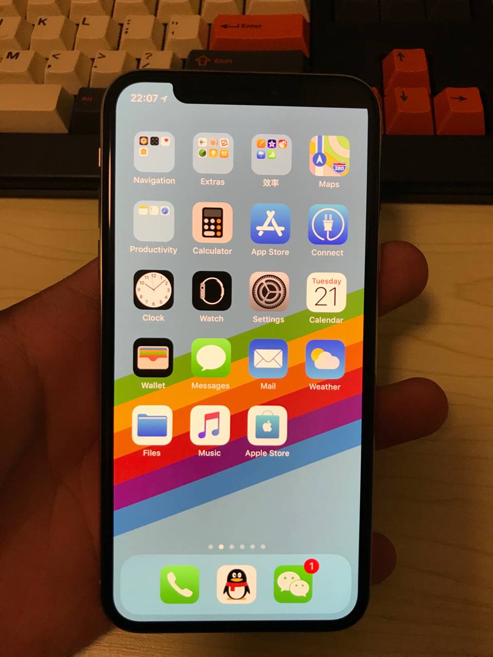 苹果天才吧:只剩一个猫耳朵的iphone x绝对是限量版