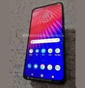 摩托罗拉新机谍照曝光 升降式摄像头+后置指纹识别