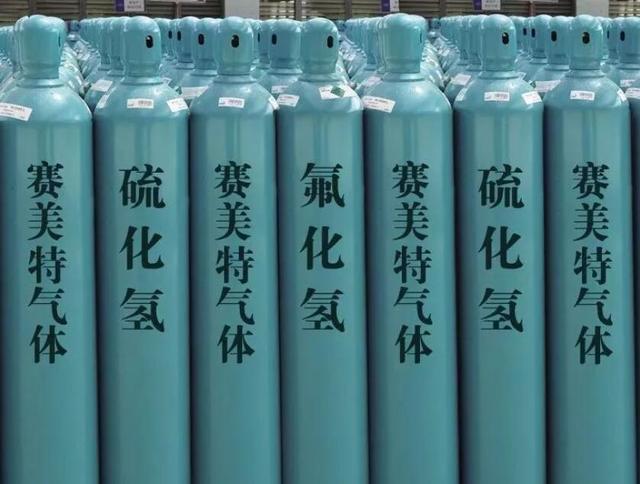 日本制裁掐住韩国半导体产业的咽喉，中国企业帮忙造了个"备胎"