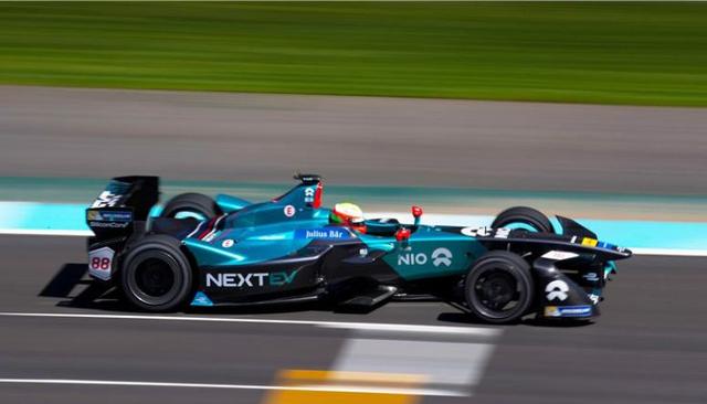 裁员千人，抛售车队，蔚来绝地求生