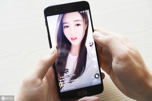 抖音“种草”带来快感的同时，我们该如何思考当下？