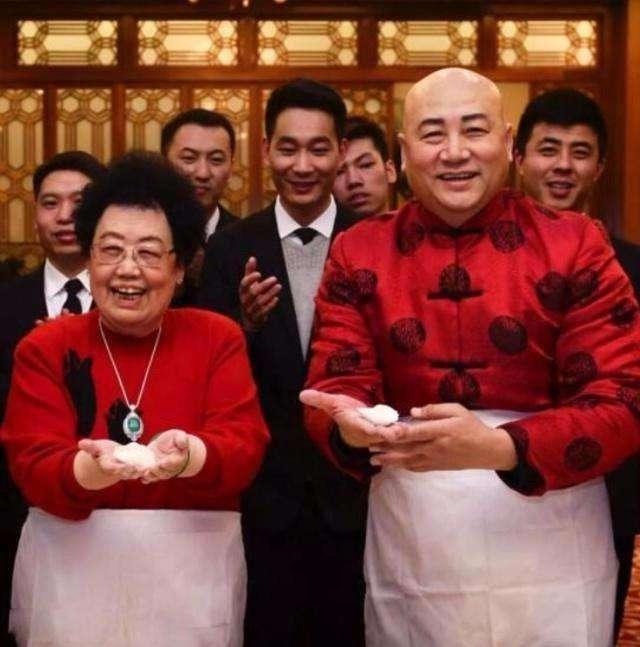 78岁女富豪陈丽华身价525亿,曾为中国女首富