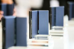 华为折叠手机发布了，但是春天还没到