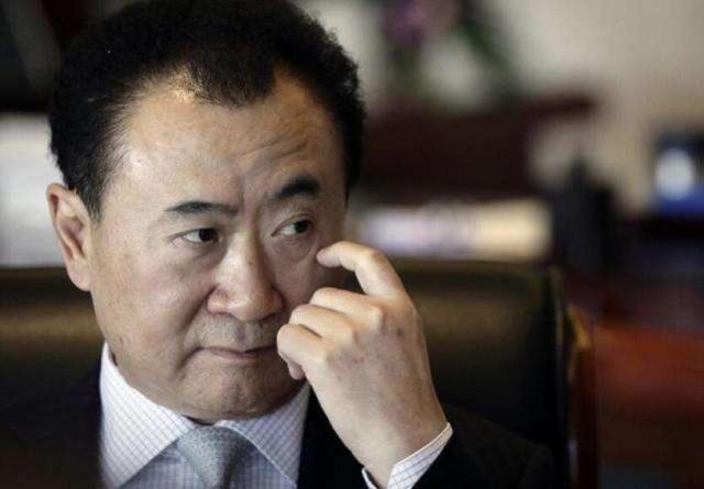 王健林从首富变首负？网友表示：万达家底厚着呢