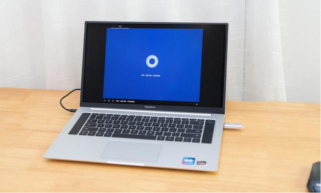 Linux改Win教程，荣耀MagicBook Pro 科技尝鲜版真香，不接受反驳