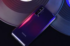 它荣获年度最佳生活智能手机第一名！苹果小米被打脸，真疼