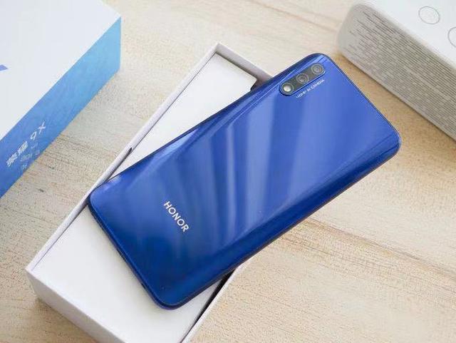 荣耀9X上手体验：细数“国产神作”荣耀9X的前世今生