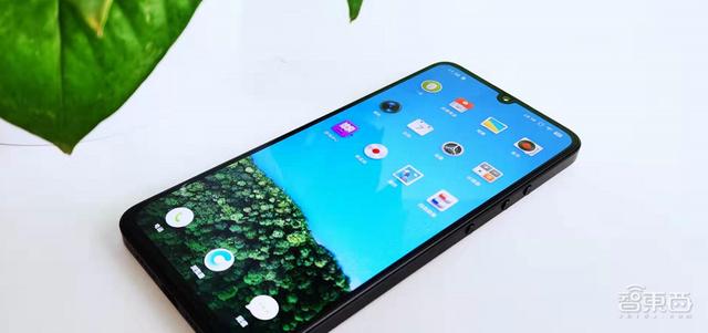 字节跳动第一款手机！重现江湖的坚果怎么样？坚果 Pro 3系统体验