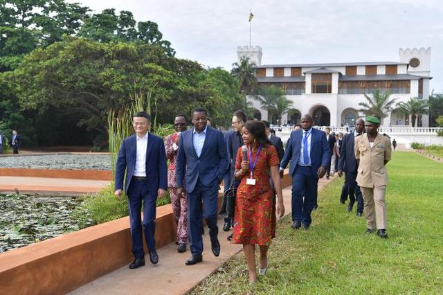 一天跑了三个国家，非洲总统们邀请马云跟创业者聊什么？