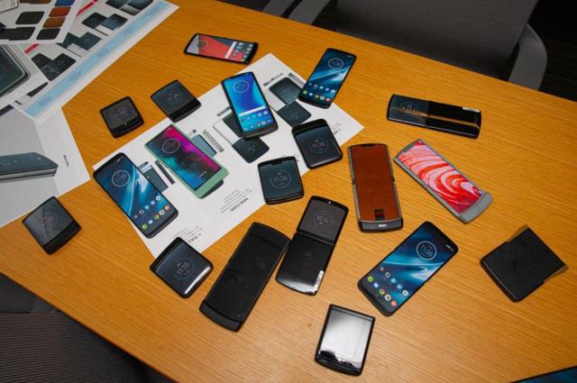 Razr刀锋手机复活，摩托罗拉这次终于做对了