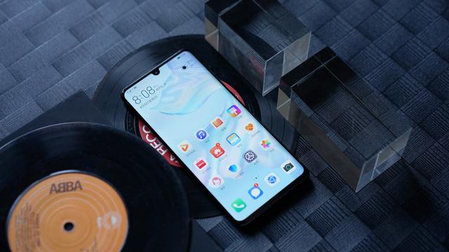 当下哪些手机充电速度最快？数码博主盘点见真章