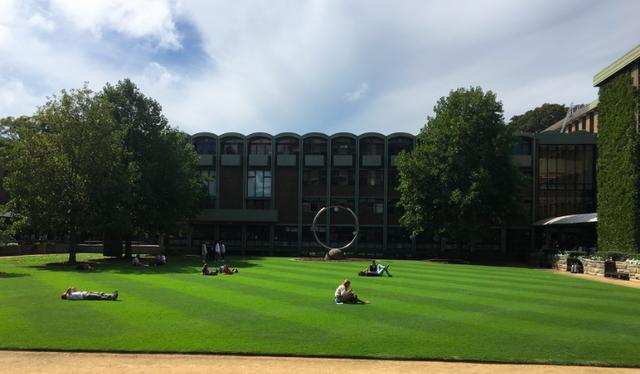 寻找新流量？新浪、腾讯、阿里纷纷下场，押宝社交“第二春”