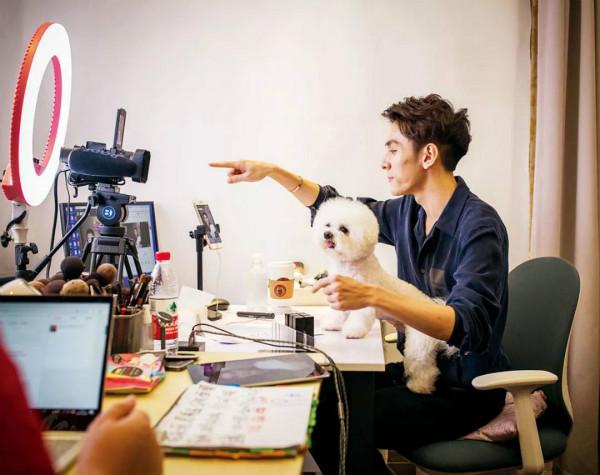 让我们停不下来买买买的直播带货真的是广告业的未来吗？