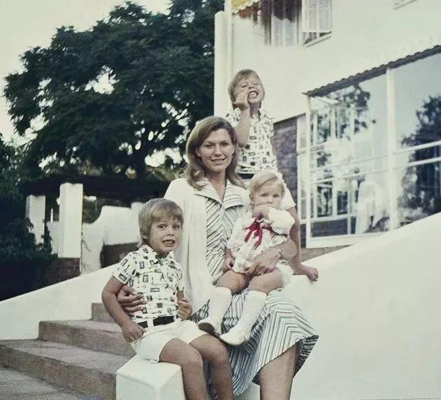 马斯克再厉害，也没他妈厉害