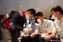 武汉新型肺炎 | 深圳邮轮靠岸，13人排除“新型肺炎”可能