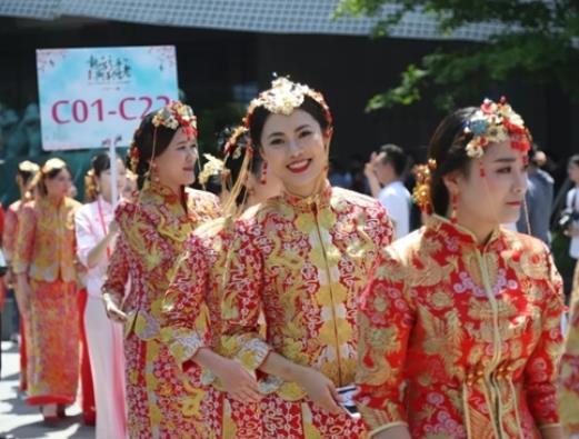 夫妻淘宝上开店铺，靠自己的努力过上了幸福生活