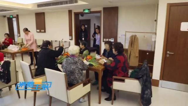 “智慧养老”到底能有智慧？网友：看来我可以更放心老去了