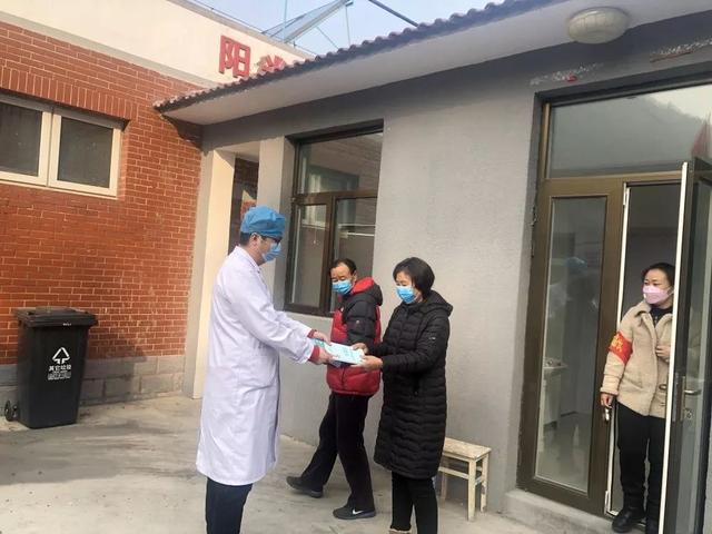 医疗团队24小时守候，封闭管理养老院老人看病无忧