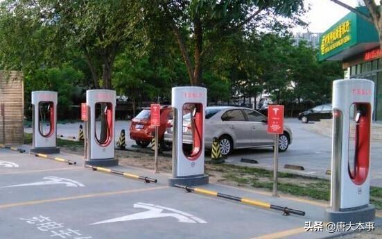 4年前花80万买的特斯拉，现在续航多少？车主：想哭