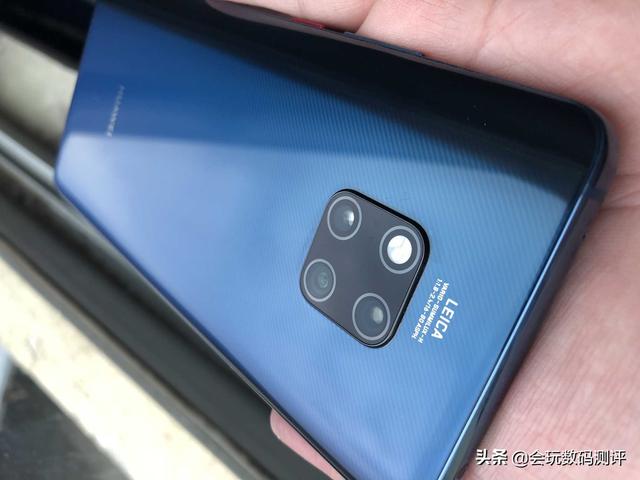 华为机皇跳水2400元，8+128仅售3599元你为什么不入手一台？