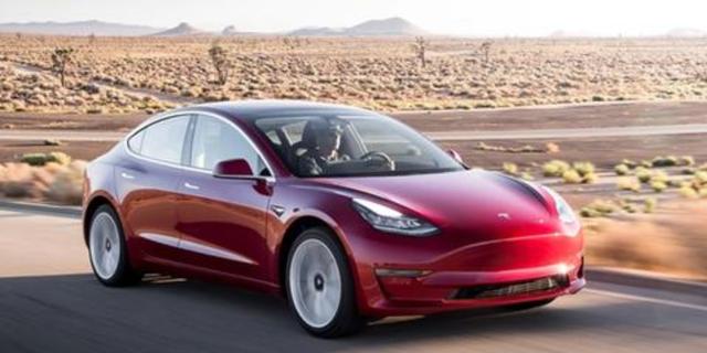 车库快评：你嫌弃特斯拉Model Y空间小，人家压根没打算卖给你