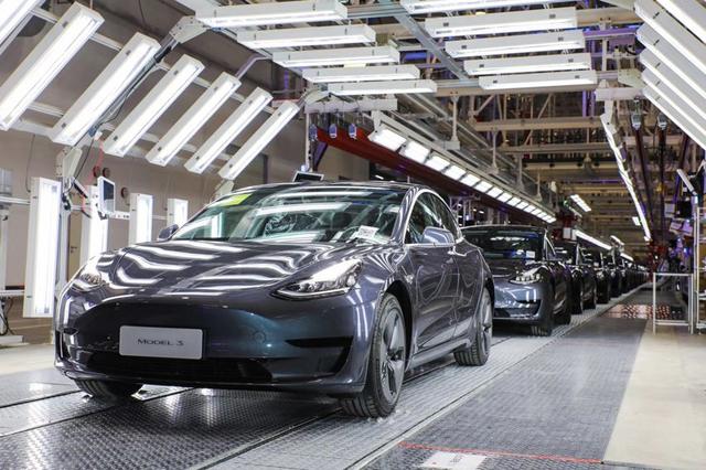 特斯拉“减配门”再升级！马斯克：消费者不懂什么叫免费升级