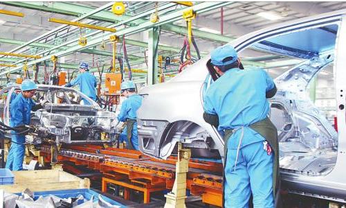 全球电动车新排名：特斯拉和比亚迪表现天壤之别，销量相差14万辆