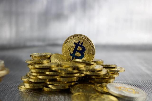 历史上，比特币就经历过3次暴涨暴跌。什么时候？是什么原因呢