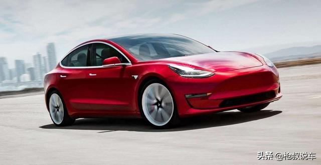 同样遭受减配门风波，奔驰销量大涨特斯拉被要求假一赔三，为什么