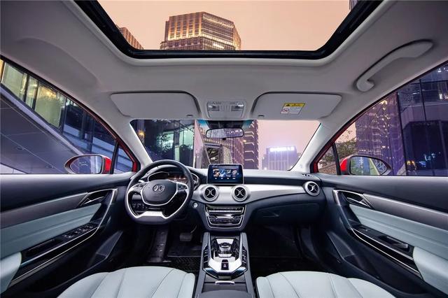 北汽新能源EU5，续航501km吗，去年卖了111125辆