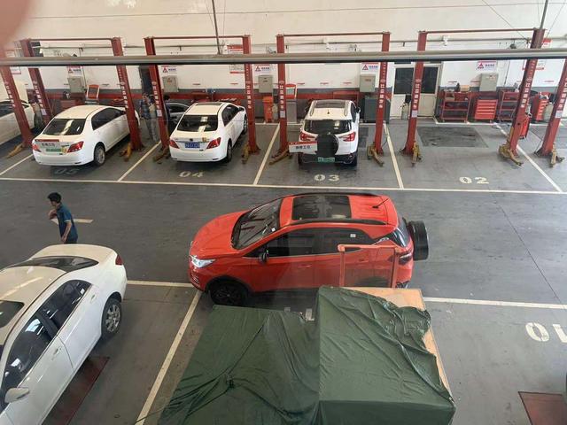 每天跑多少公里，电动网约车才比燃油车更赚钱？