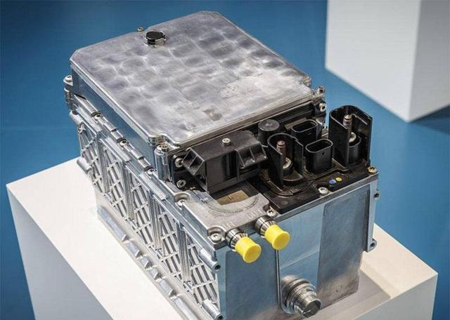 省去皮带，优化涡轮技术，奔驰新E级的M254引擎有多先进