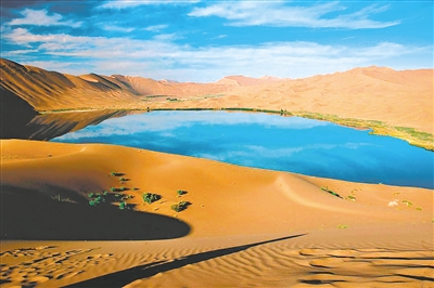 巴丹吉林沙漠—沙山湖泊群