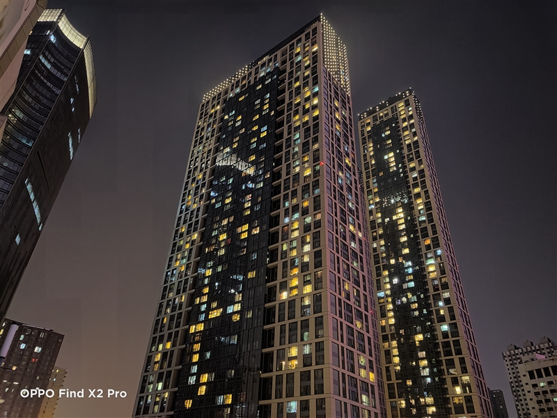 夜间 手持超级夜景模式 主摄镜头