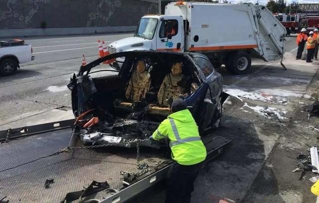 成立17年、销量100万辆、市值1200亿美元，颠覆百年汽车行业