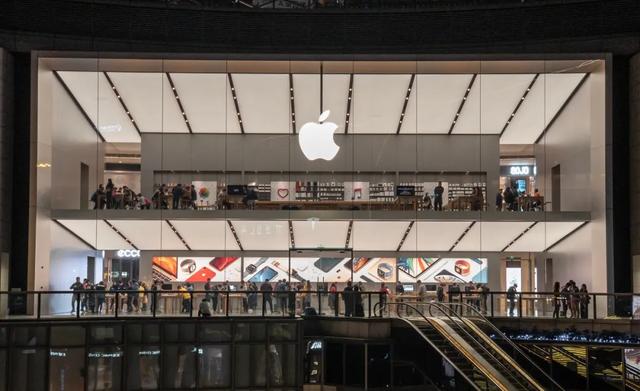 苹果的优越感，是数据线给的