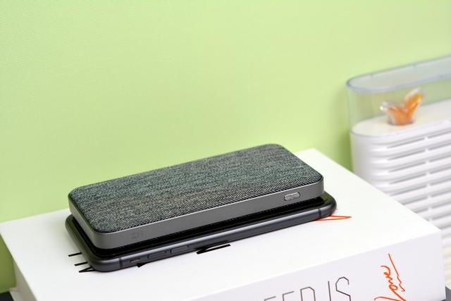 紫米为苹果推出新品：自带Lightning接口，一根线实现输入输出