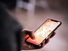 iPhone 11全球供应紧张；湖北首批“绿码”发放 | 晚报