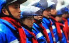 100个骑手中只有9个是女性，但她们往往是最优秀的“小哥”