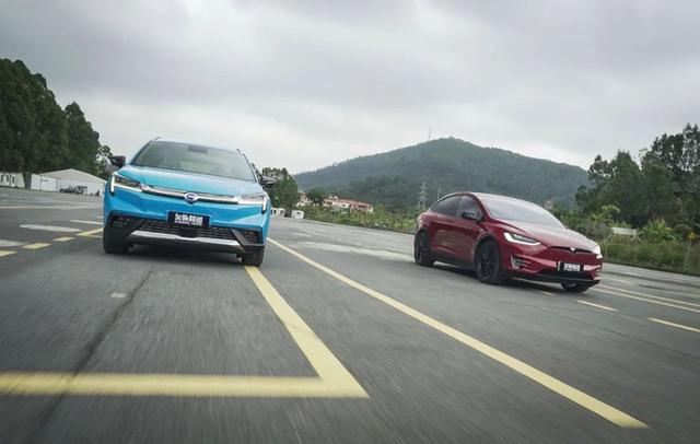 2.9秒破百的特斯拉Model X被KO，国产车硬起来，真没美国车啥事了