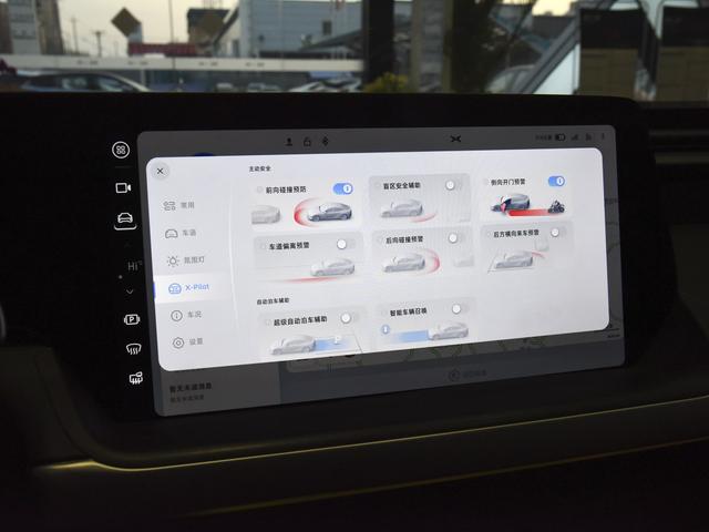 有望“弯道超车”的国产，小鹏P7续航高达706km，配后驱+无框车门