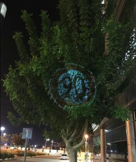 一个投影仪是如何成功“欺骗”Autopilot？