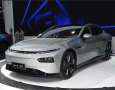 特斯拉简配不用慌，土豪还可以选这款车，售价只是Model3的一半