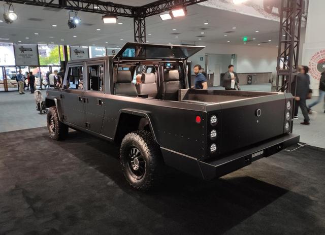 美国全新的纯电动车企，新车极像奔驰大G，外加一台大G皮卡