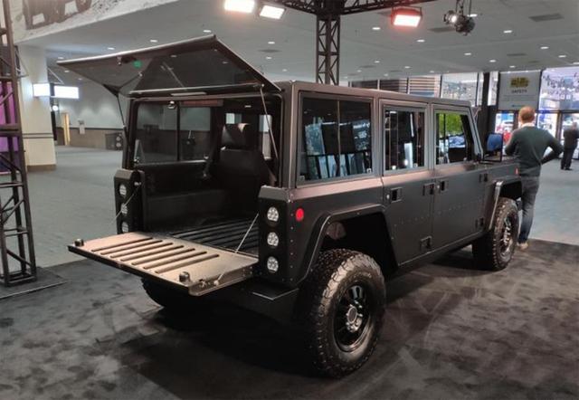 美国全新的纯电动车企，新车极像奔驰大G，外加一台大G皮卡