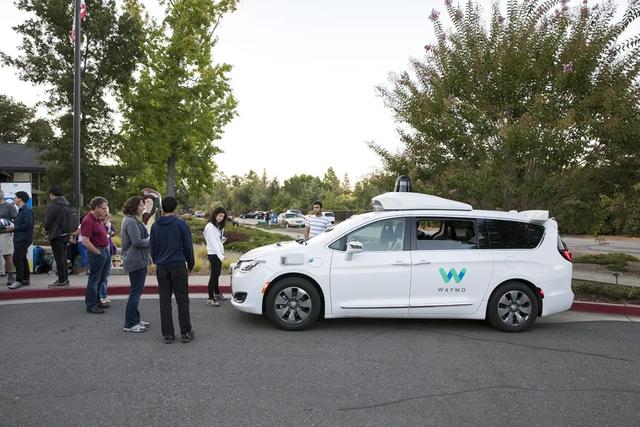 原来“无人驾驶”只是个误会？看来车企们的“梦想”要落空了