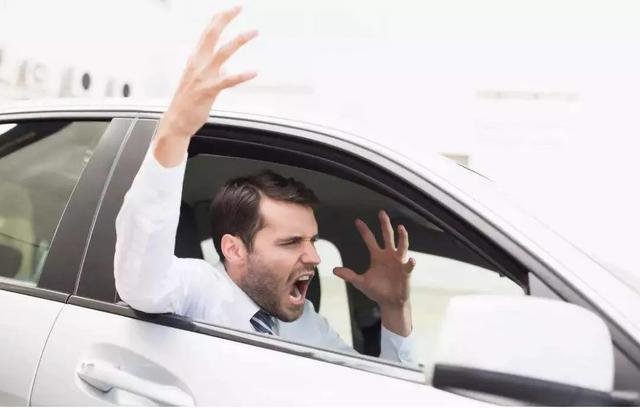 原来“无人驾驶”只是个误会？看来车企们的“梦想”要落空了