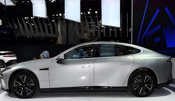 27万上市直指Model3, 车身长出0.2M, 溜背车身，无框车窗样样具备