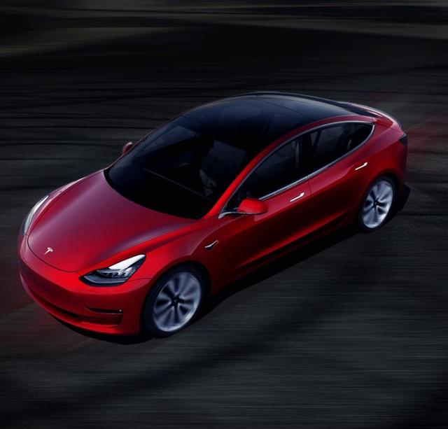 蔚来总算“熬出了头”，特斯拉国产版交付，超级网红要惹事