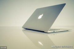 乔布斯执意要把苹果的标志倒过来，是因为知道一个消费者行动心理